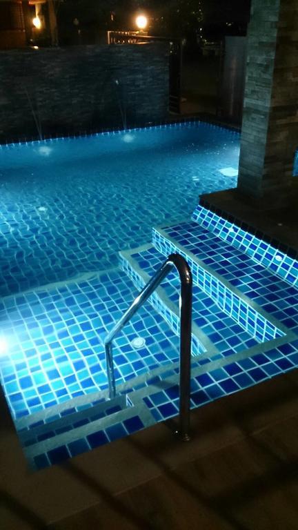 푸껫 Nasa Mansion 아파트 외부 사진